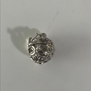 Elegant Silver Filigree Pendant jewelry cage